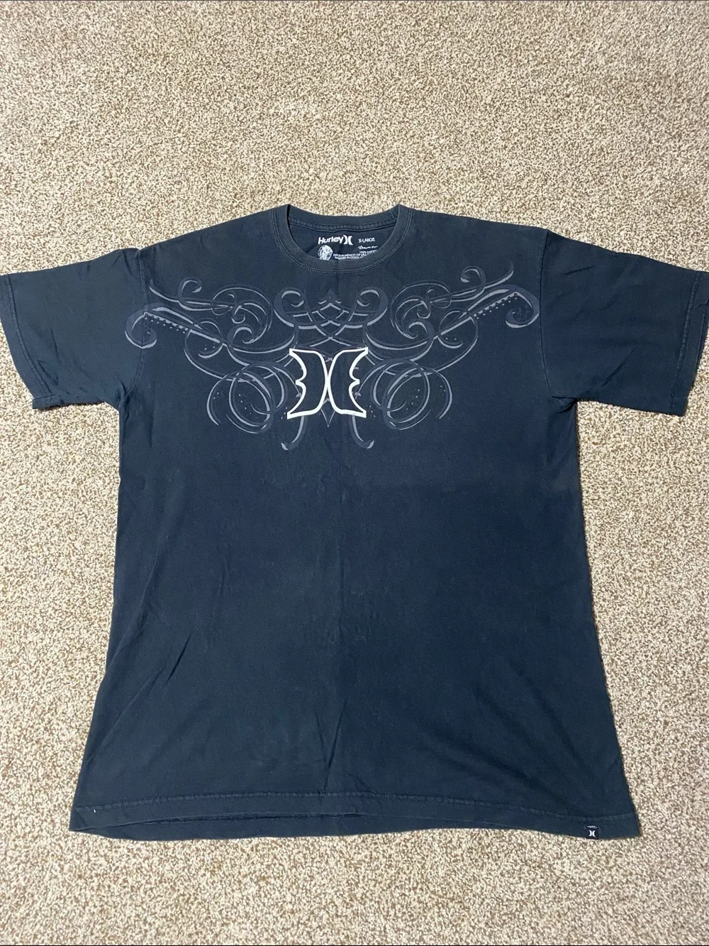 Hurley shirt - Picture 1 of 4